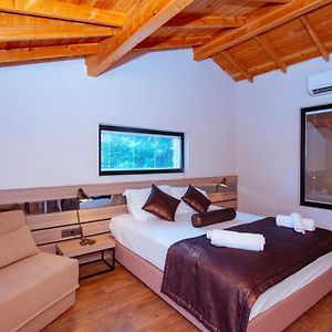 Deluxe Zimmer mit Kingsize-Bett